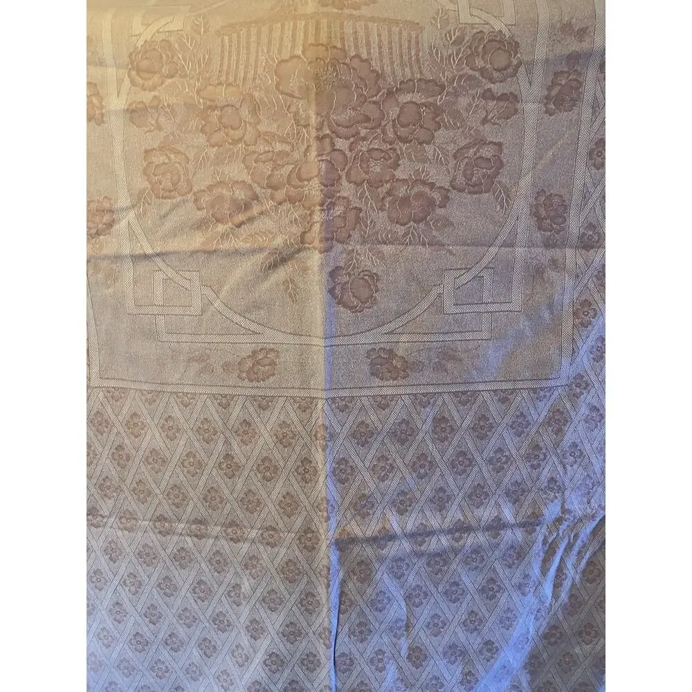 Le Jacquard Francais Coral Bouquet Tablecloth 102x58
